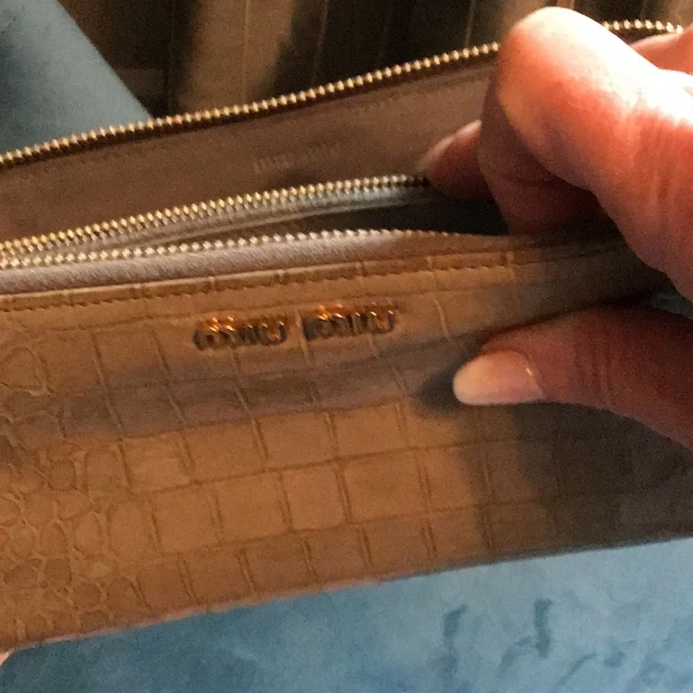 Miu Miu authentic zip around wallet - Picture 13 of 14